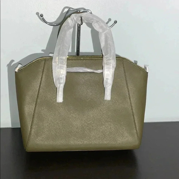 Michael Kors Ciara Duffle Solid olive green color set - Picture 7 of 15